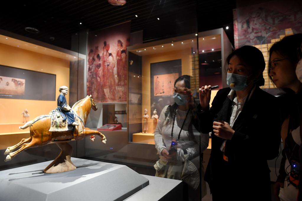 新華全媒+丨博物館裏尋訪千年絲路