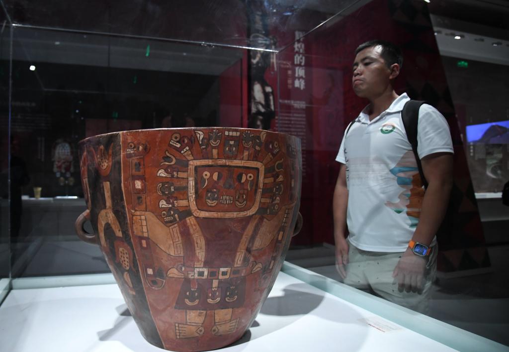 秘魯精品文物在陜西歷史博物館展出